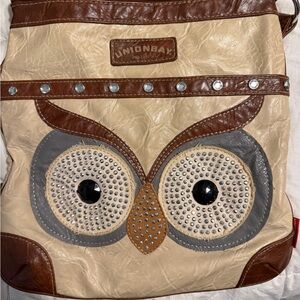UNIONBAY Cream and Brown Owl Crossbody Bag